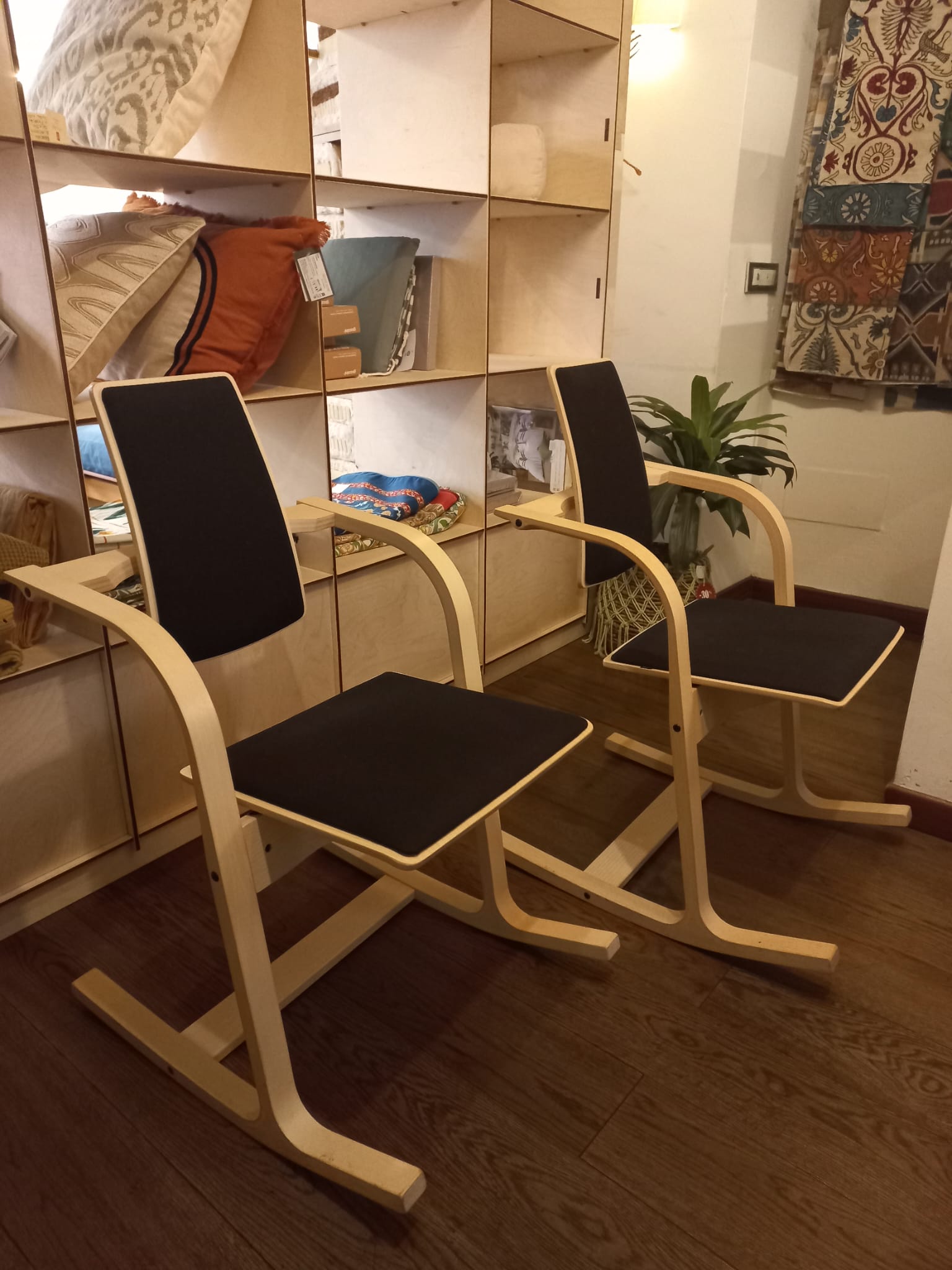 Varier sedia ergonomia ACTULUM NAT-NERO tessuto Revive Outlet Onfuton