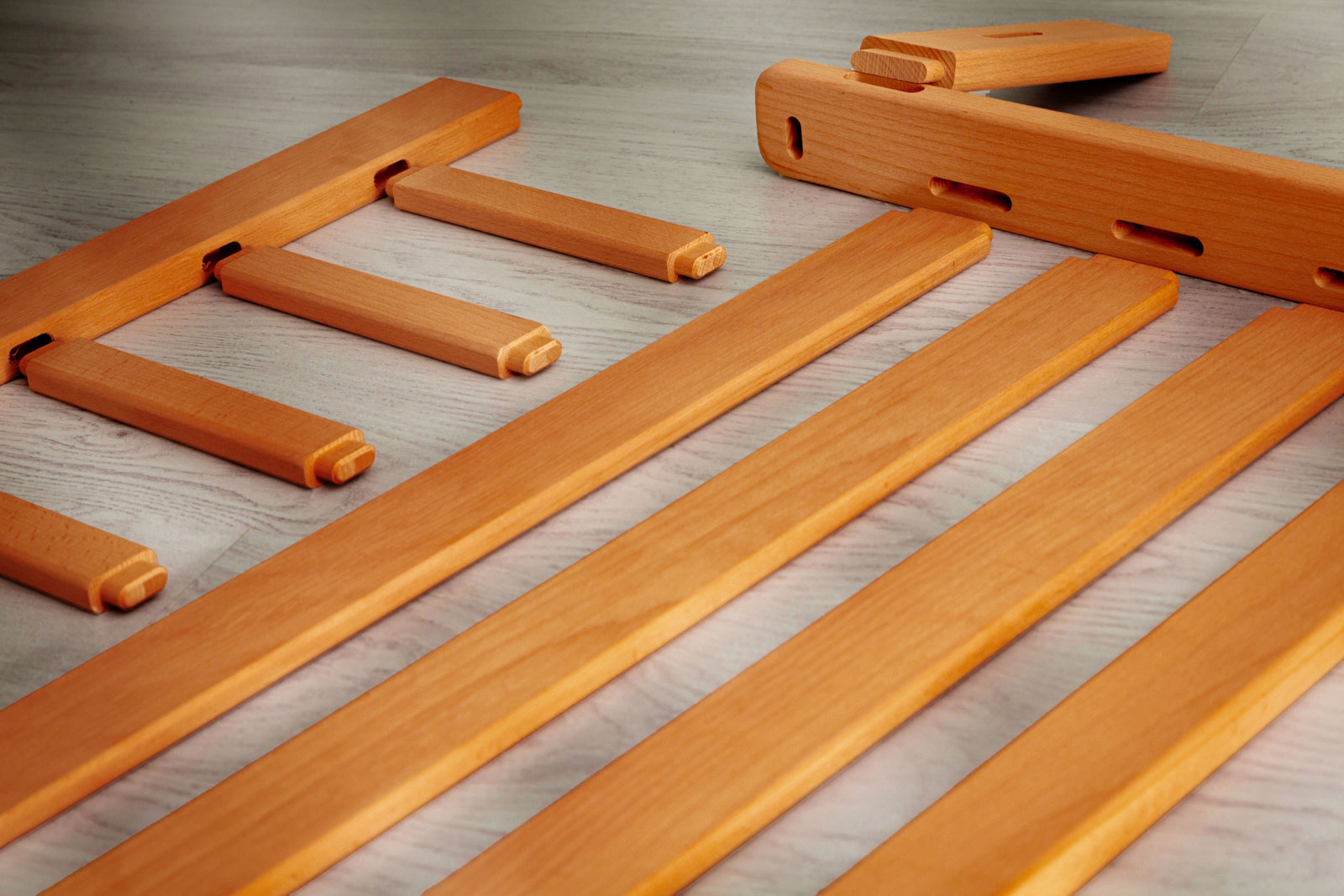 divano-letto-Mago-legno-massello-e-futon-Onfuton-spaccato-componenti