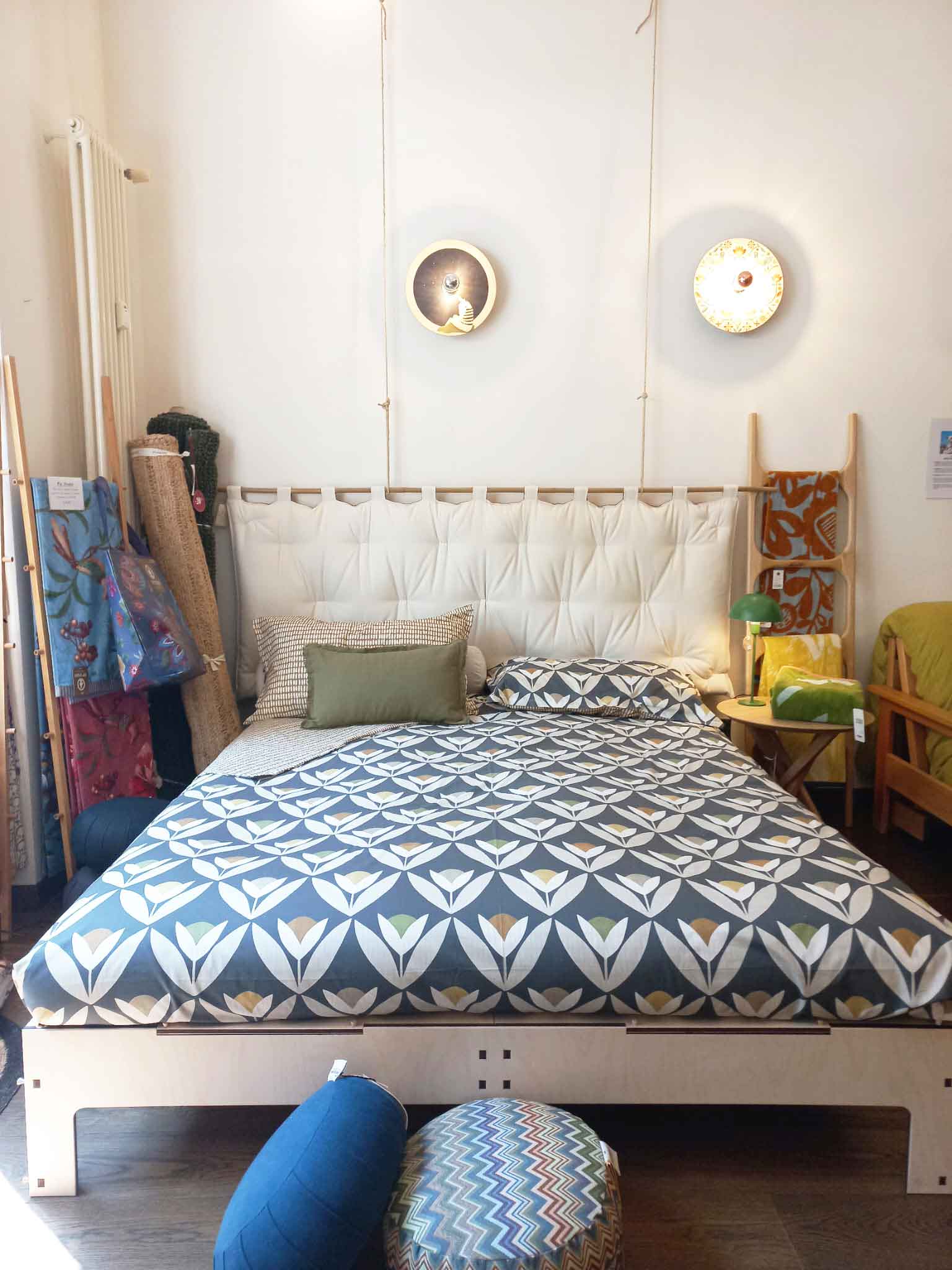 foto-negozio-Onfuton-Via-Crema-Milano-tessile-letto-Scion-02