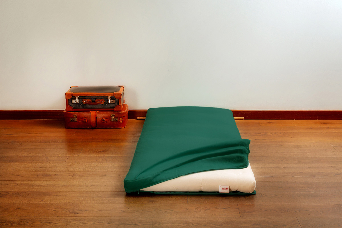 futon-da-appendere-a-parete-Onfuton-03